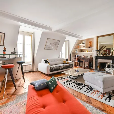 Gorgeous Place Des Victoires - N205 * Paris