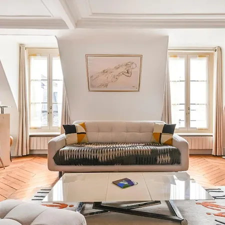 Gorgeous Place Des Victoires - N205 *